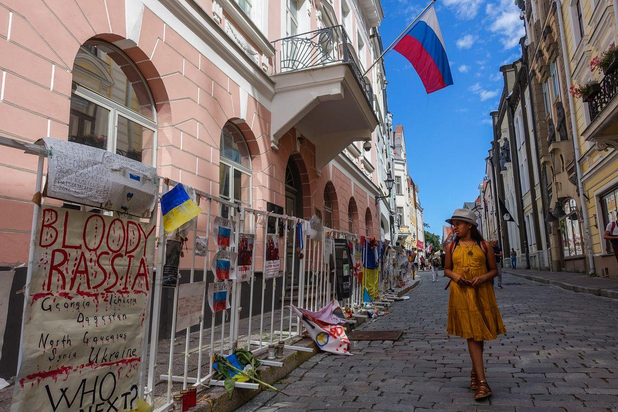 76% of Ukrainians consider all Russians responsible for invasion, poll says