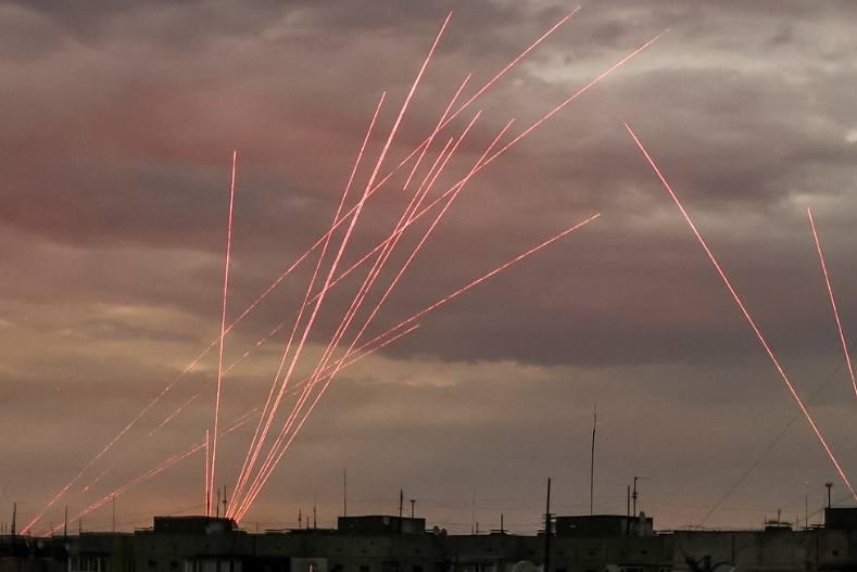 Russia launches missile attacks on central Ukraine hours after Trump-Zelensky meeting concludes