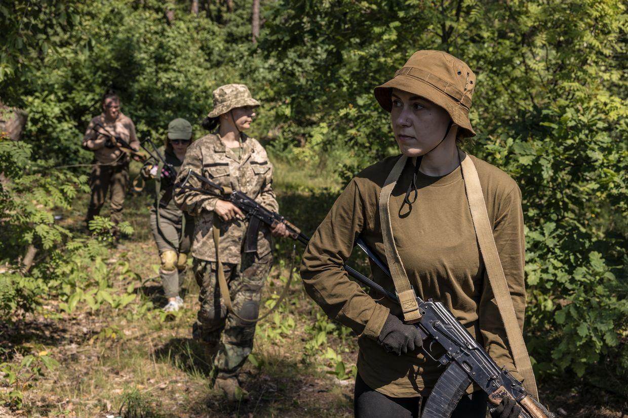 Women account for 21% of applicants at Ukraine's army recruitment centers
