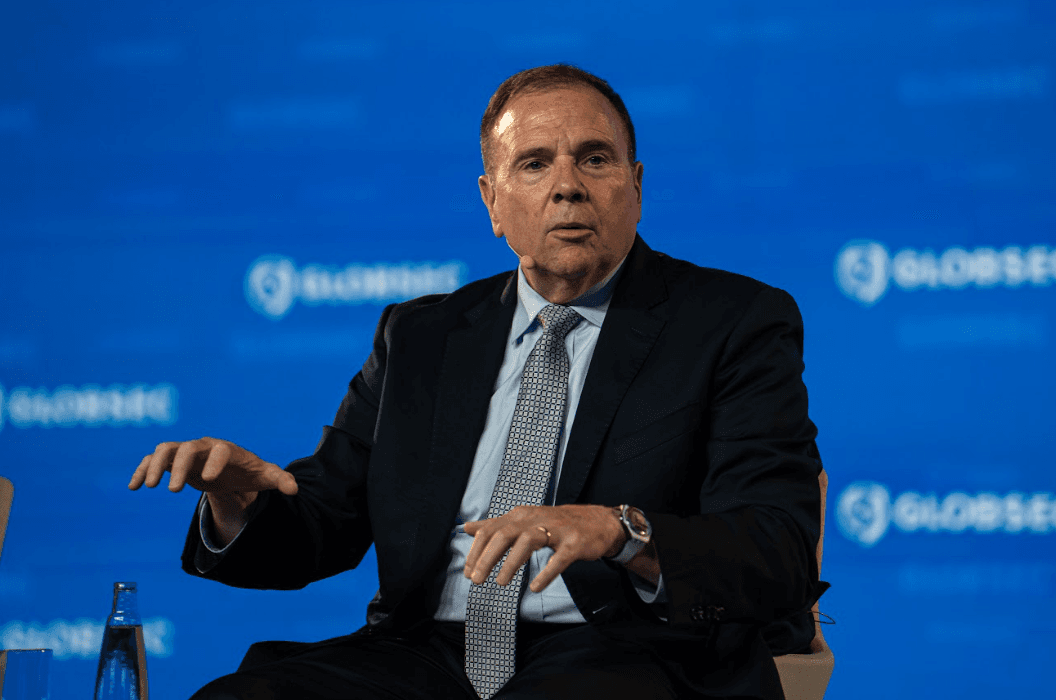 Restrictions on long-range strikes inside Russia reveal West's unclear goals, ex-US commander says