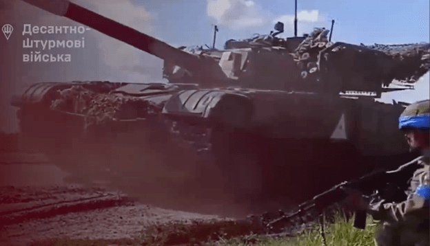 Ukrainian paratroopers show footage of Kursk incursion's start