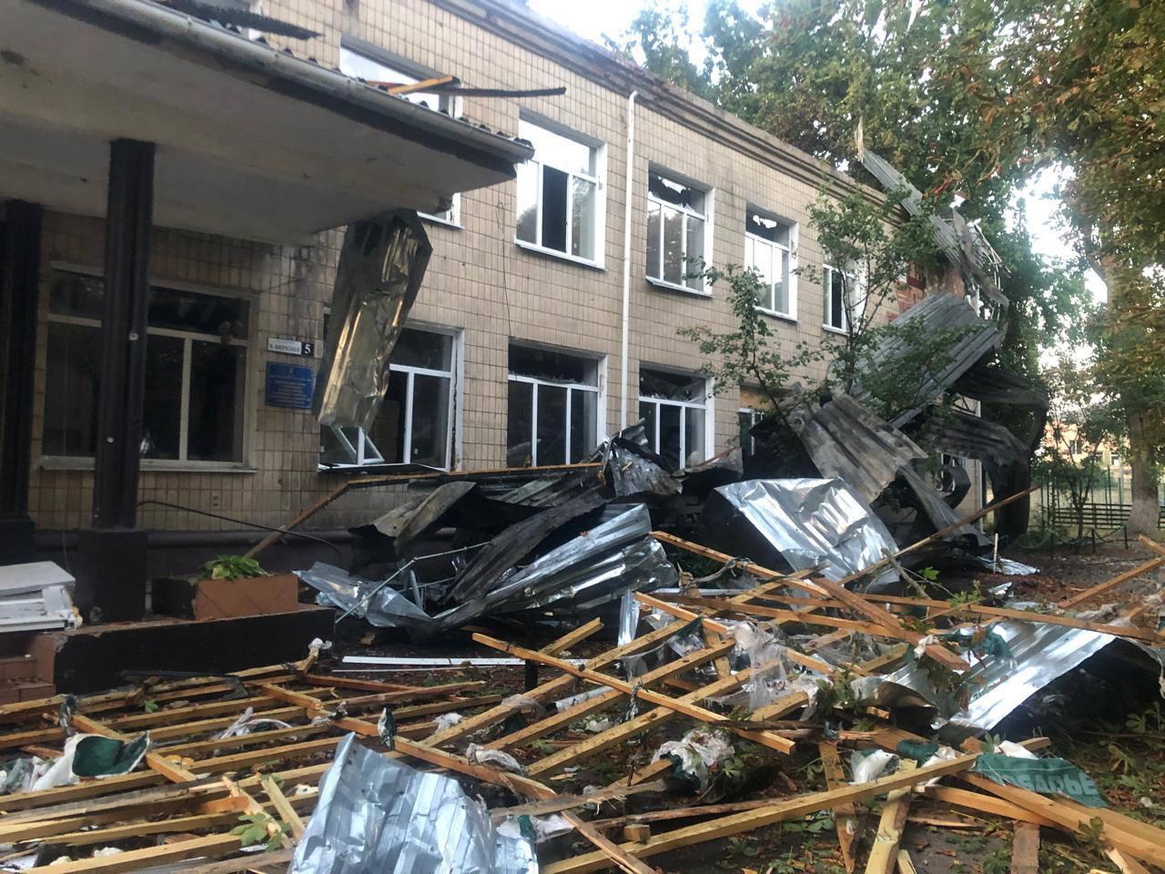 Russian attacks against Ukraine kill 8, injure 30 over past day