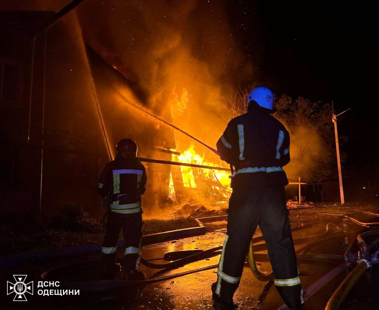 Russian attacks against Ukraine kill 8, injure 49 over past day