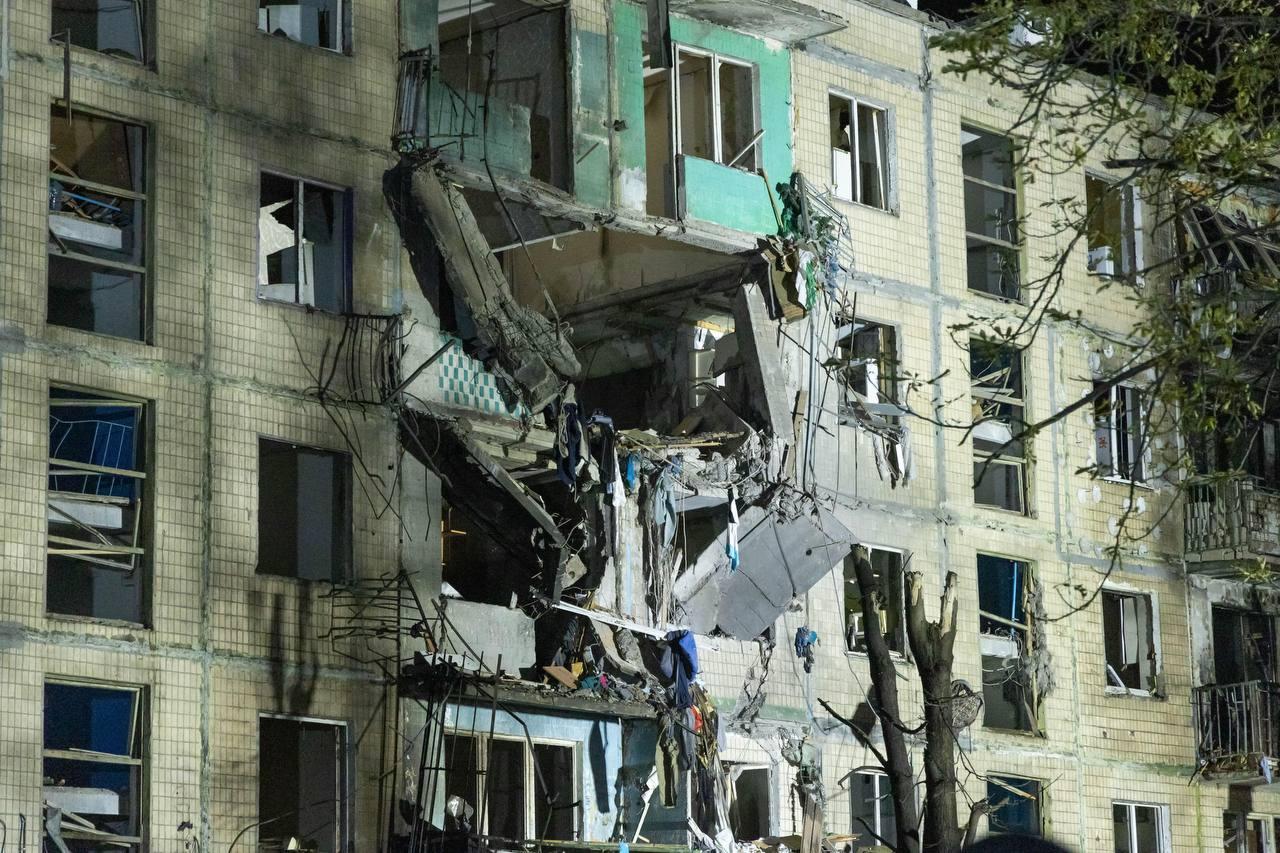 Russian attacks against Ukraine kill 2, injure 41 over past day