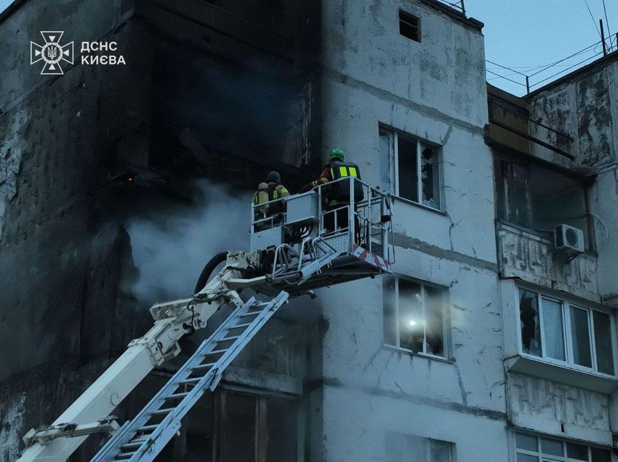 Mass Russian drone attack on Kyiv injures 1, leaves residential buildings, office damaged