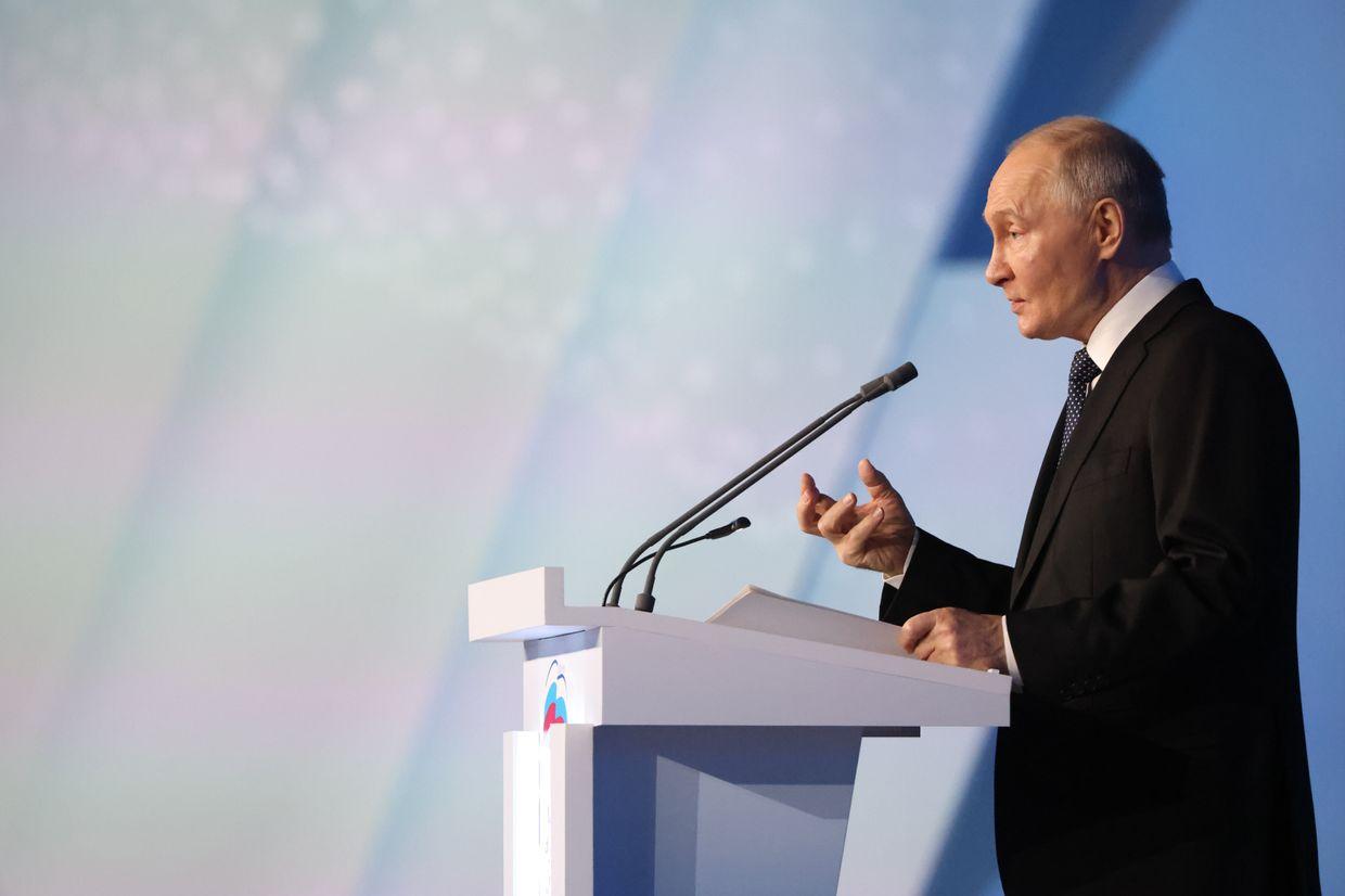 Putin proposes to 'experiment' on Western air defenses by launching Oreshnik at Kyiv