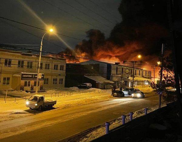 Massive fire engulfs warehouse in Russia's Novosibirsk