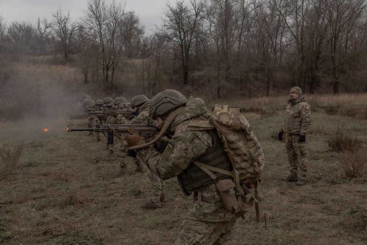 Ukraine stabilizes Pokrovsk front, seizes tactical initiative in some areas, Syrskyi says