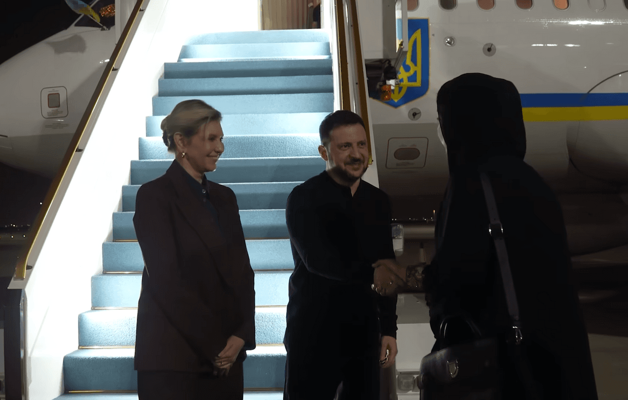 Zelensky arrives in UAE, hints at humanitarian, economic cooperation