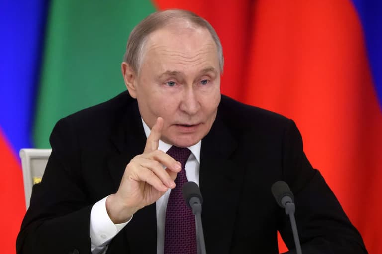 Putin sent 'additional signals' to Trump on ceasefire proposal, Kremlin ...