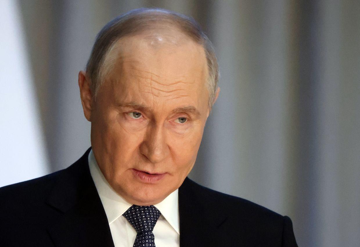 Putin 'will have to respond' to Ukraine's attack on Russian bombers, Trump says after call with Kremlin chief
