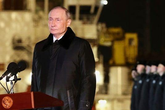 Putin attends launch ceremony of new Russian nuclear-powered submarine