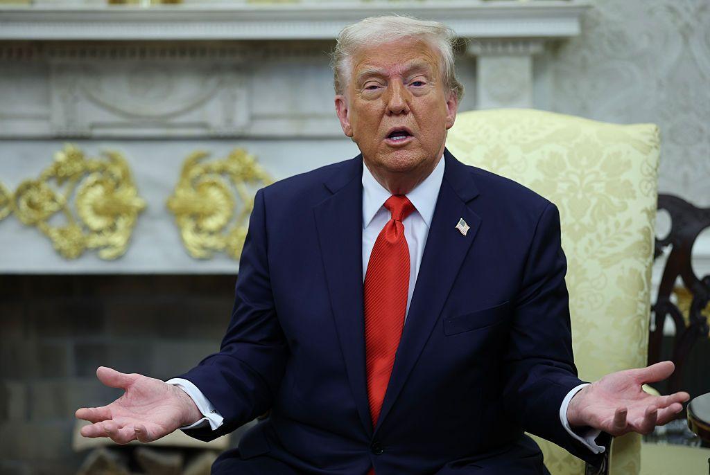 Trump hopes Russia, Ukraine 'make a deal this week,' promises 'big business' with US