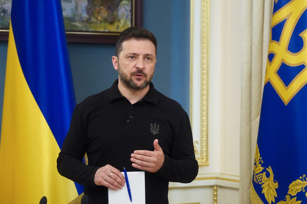 Ukraine insists on 'immediate, full, and unconditional ceasefire,' Zelensky says