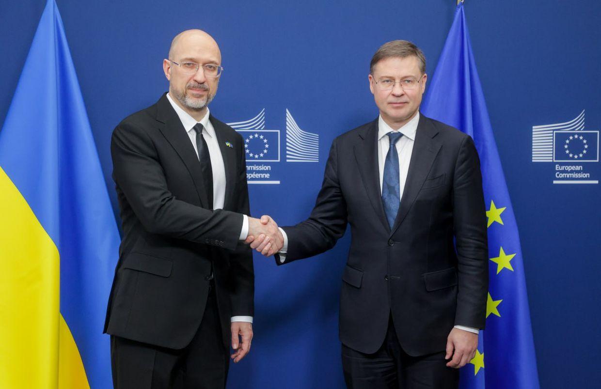 EU transferring new $1-billion tranche for Ukraine covered by frozen Russian assets