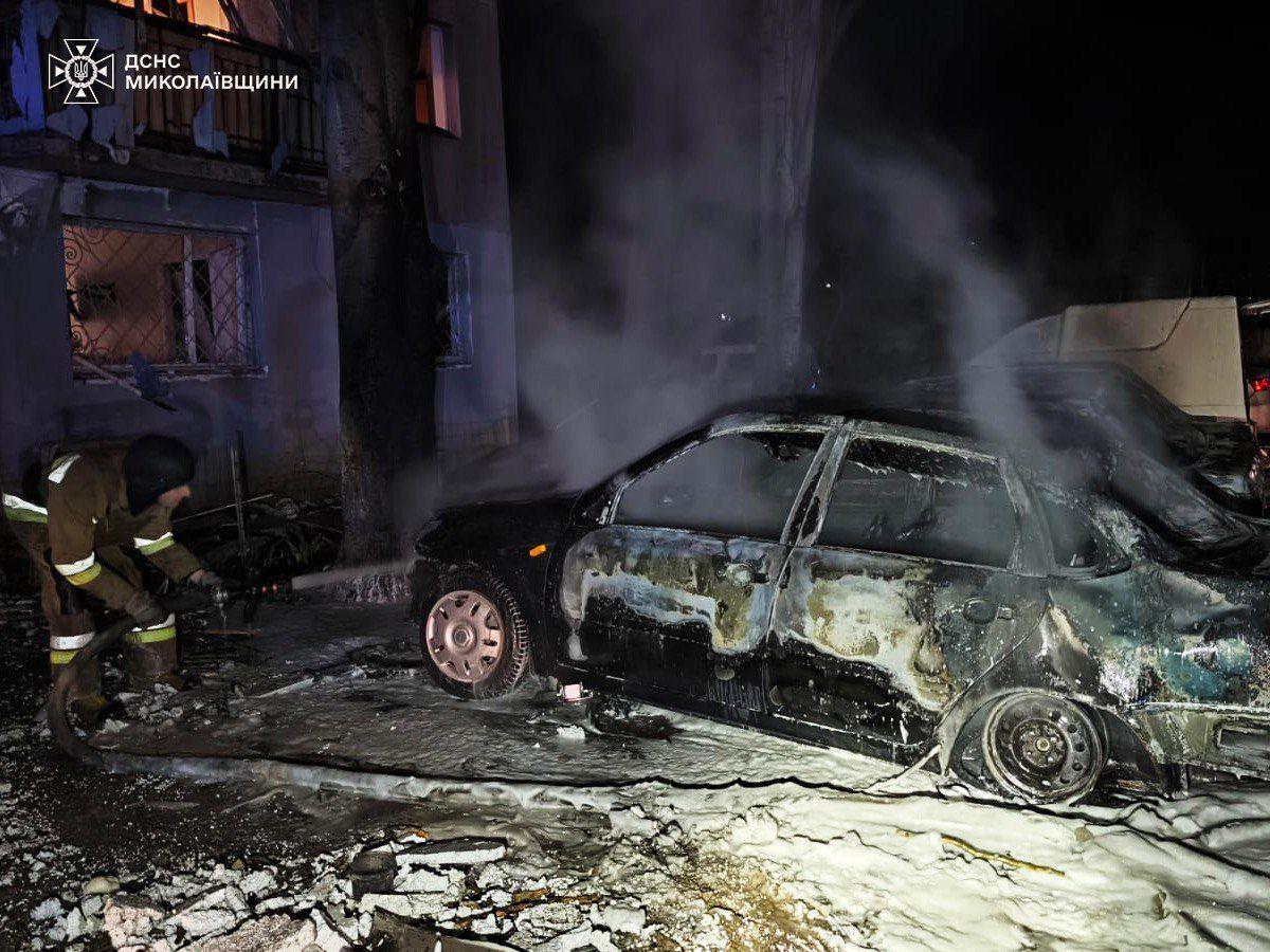 Russia's overnight attack on Mykolaiv injures 10