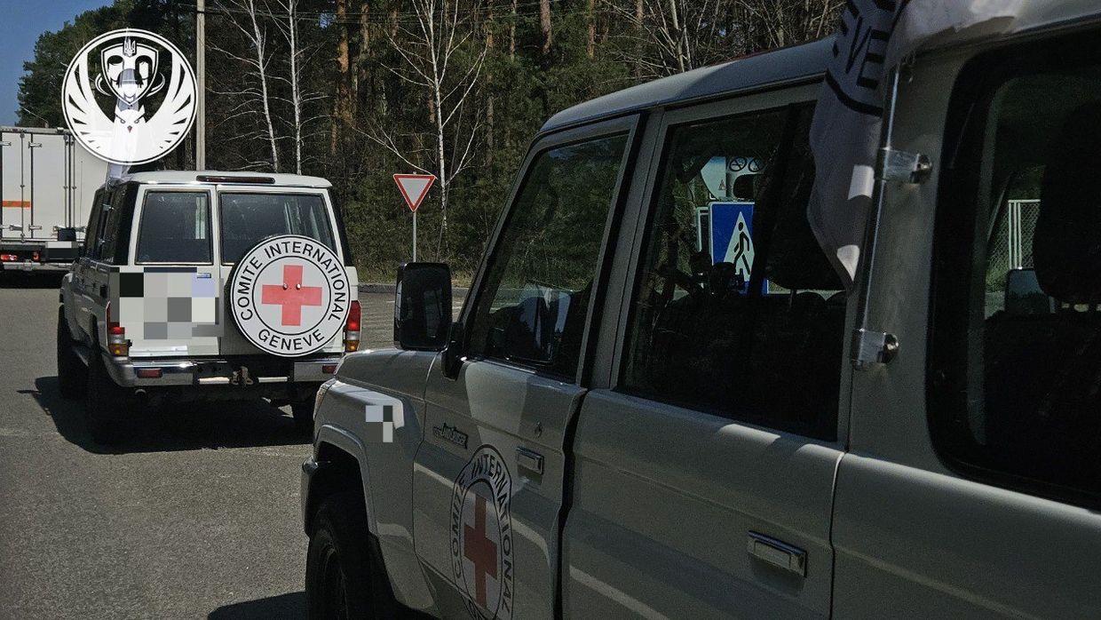 Ukraine brings back bodies of over 900 fallen soldiers