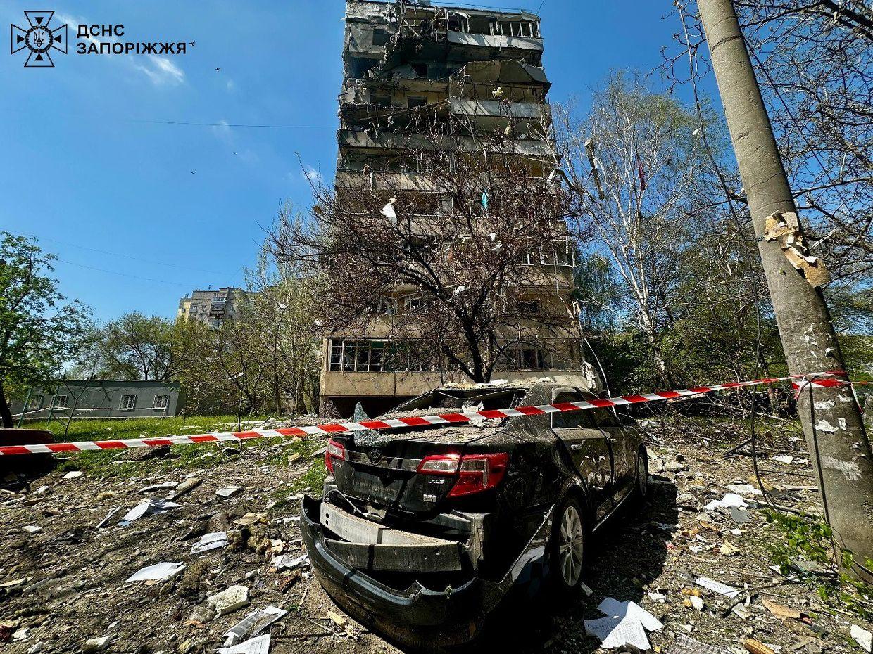 Russian bombs kill 1, injure 38 in Zaporizhzhia amid Kyiv's calls for civilian infrastructure truce