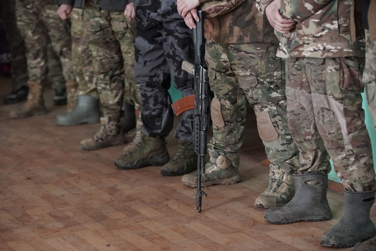 4 Chechen officers killed in car bombing in Russian-occupied part of Kherson Oblast, Ukraine's HUR claims