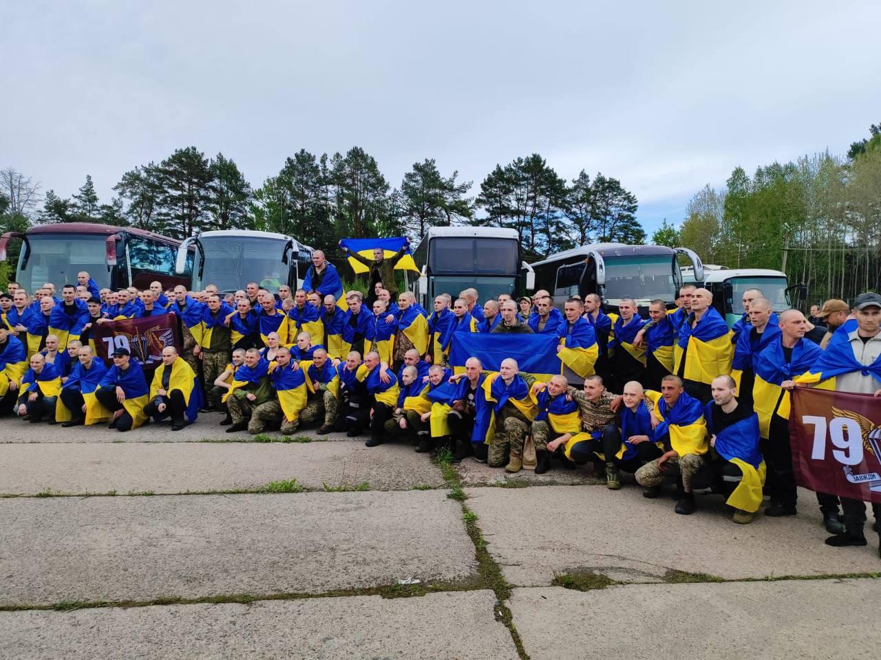 Ukraine brings home 205 POWs in prisoner exchange with Russia
