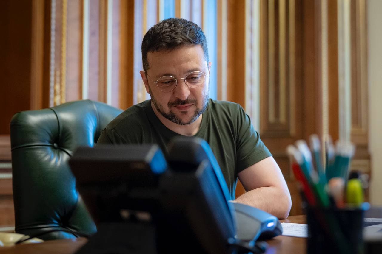 Pope Leo XIV talks with Zelensky in his first known call with foreign ...