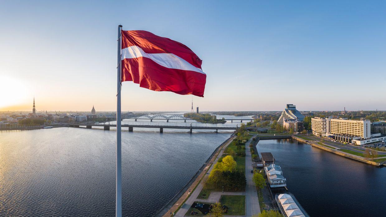 Latvia prohibits Russian, Belarusian citizens from purchasing real estate