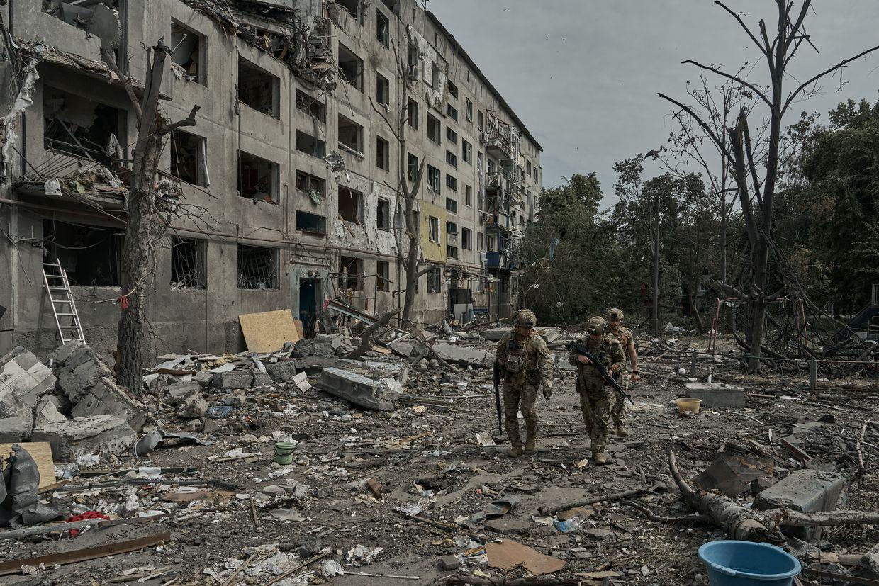 Ukrainian military again denies reports on Russian troops entering Dnipropetrovsk Oblast