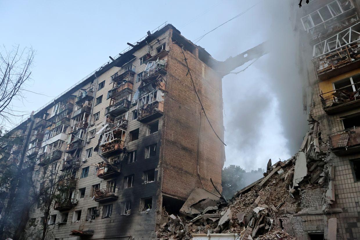 As Trump stays silent, US Embassy makes late denunciation of Russia’s attack on Kyiv
