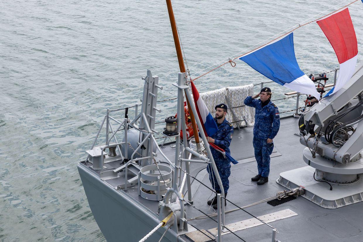 Netherlands, Belgium hand over 2 minehunters to boost Ukraine’s naval defenses