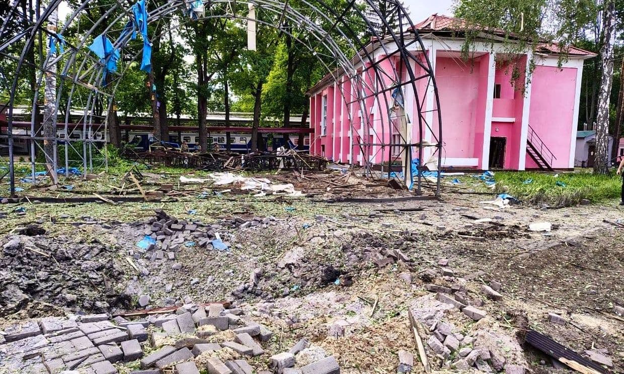 12 killed, 65 injured in Russian attacks on Ukraine over past day