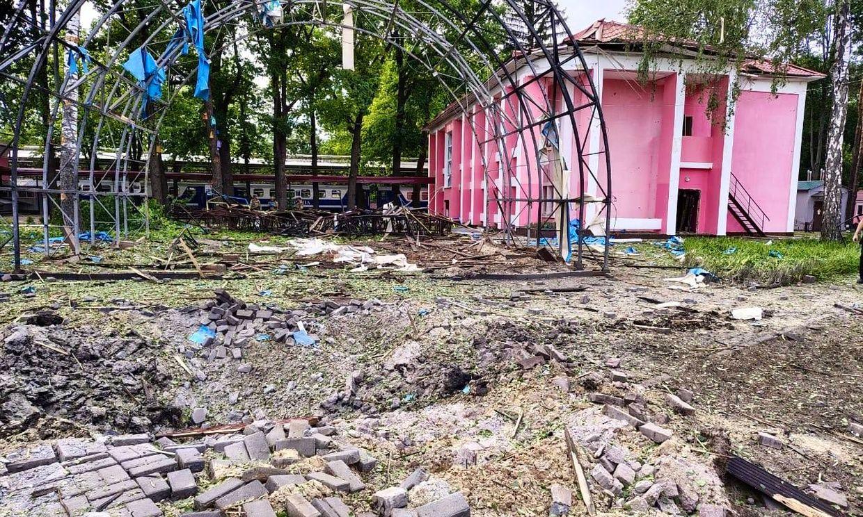 12 killed, 65 injured in Russian attacks on Ukraine over past day