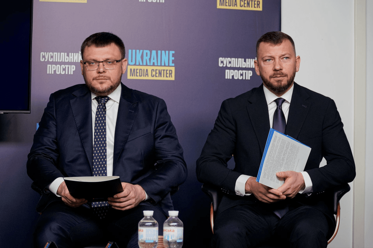 Prosecutors, police, SBU suspected of illegal surveillance to obstruct Ukraine's biggest graft case