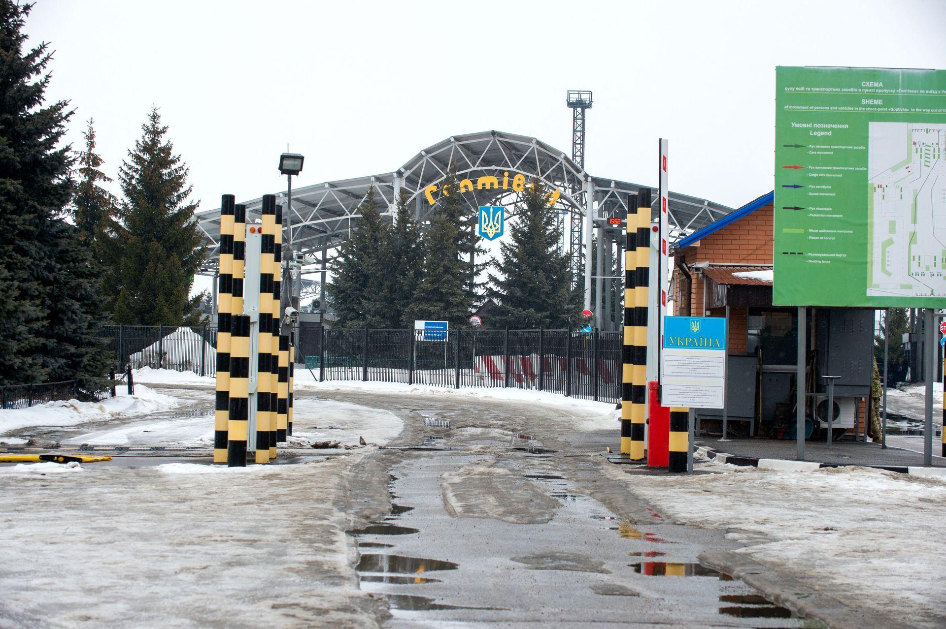 Ukrainian forces repel Russian assault on border checkpoint in Kharkiv Oblast, kill 'more than ten' soldiers, military says