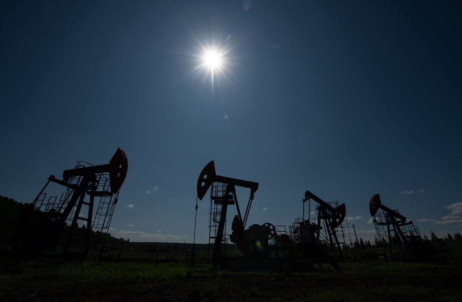 Russia boosts oil exports following Ukrainian strikes on refineries, Reuters reports