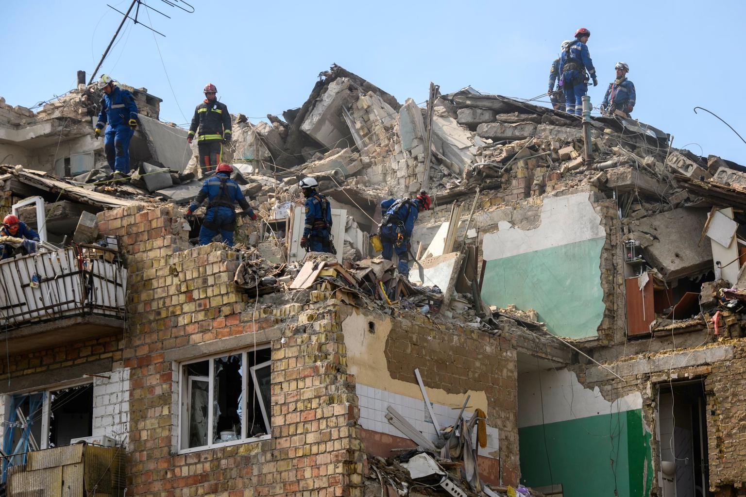 Ukraine war latest: Russian mass attack on Kyiv kills at least 22, including 4 children