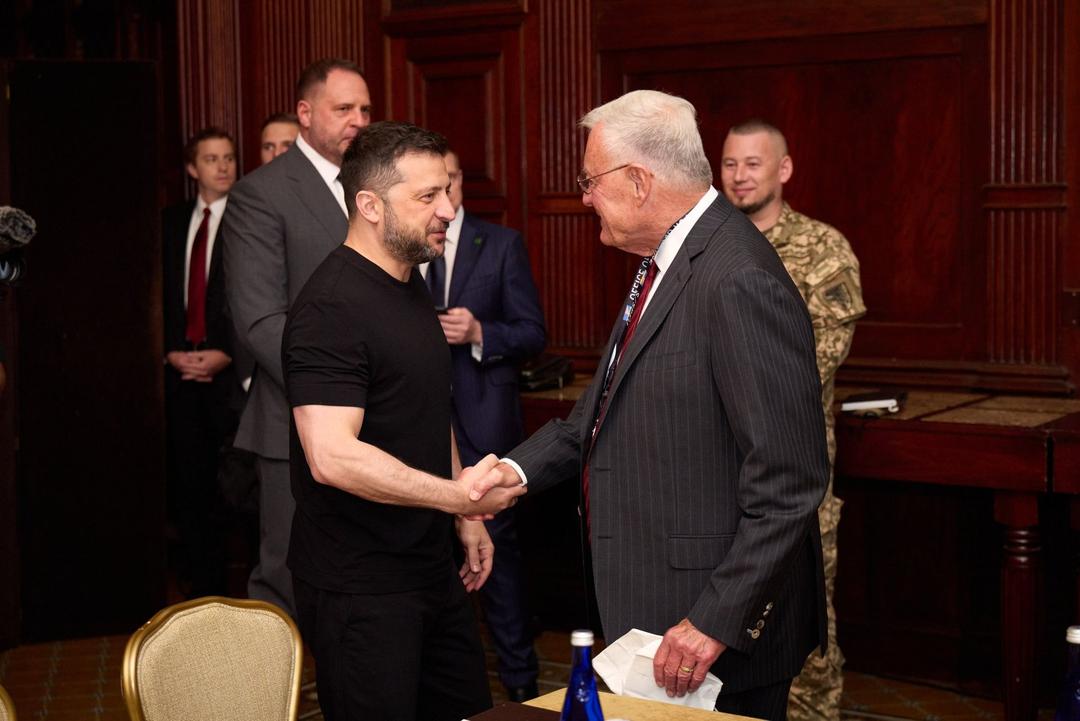 Zelensky meets US Envoy Kellogg ahead of Trump summit