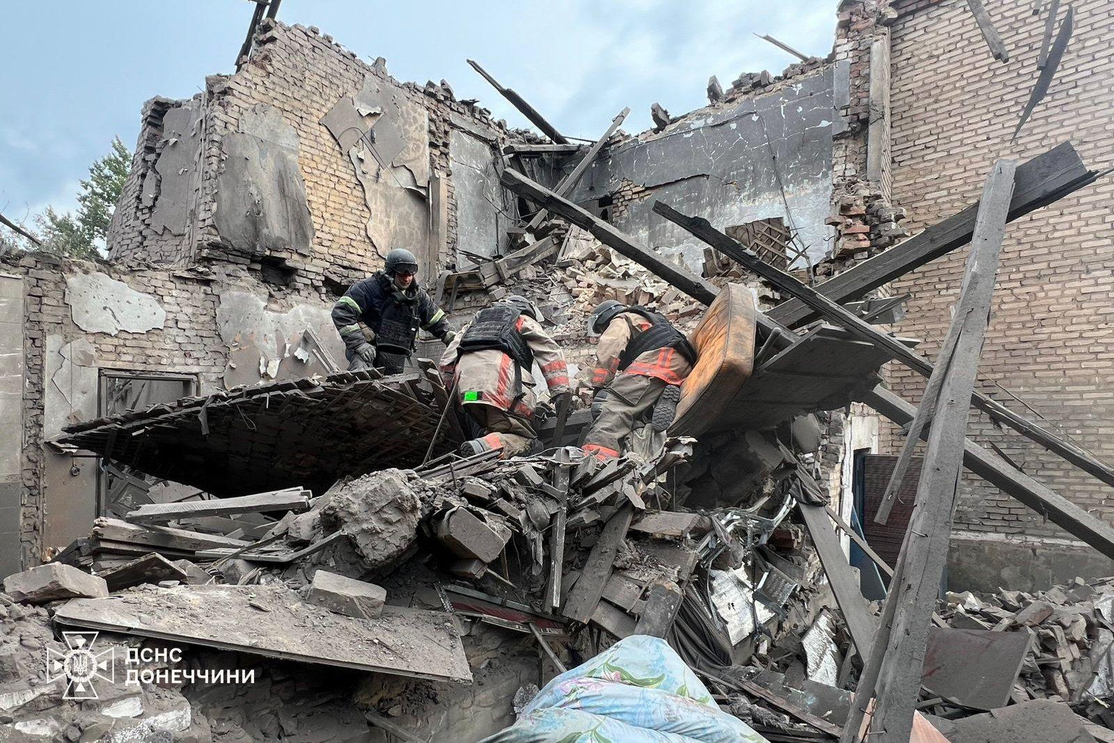 Russian attacks kill 3, injure 29 in Ukraine over past day