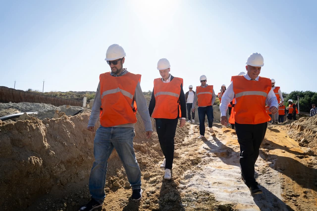 US and Ukraine earmark $150 million for minerals deal