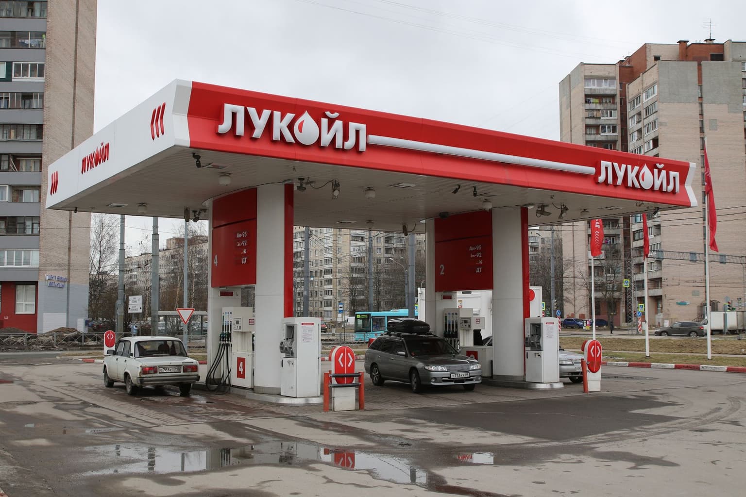 Russian fuel crisis escalates as half of gas stations in occupied Crimea halt gasoline sales