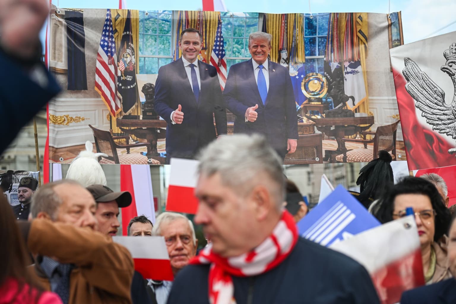 82% of Poles reject Trump's claim Russian drone incursion was accidental, poll shows
