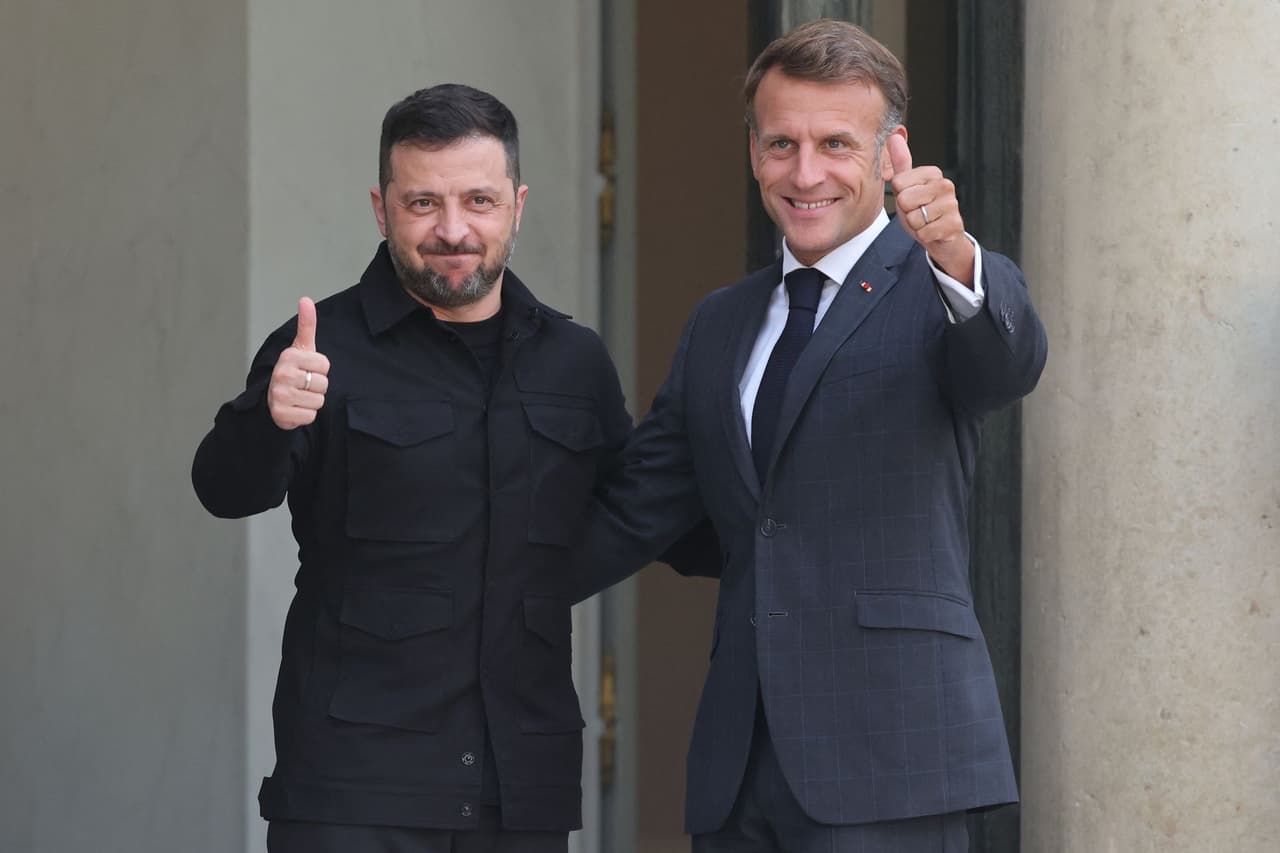 Zelensky arrives in France to meet Macron