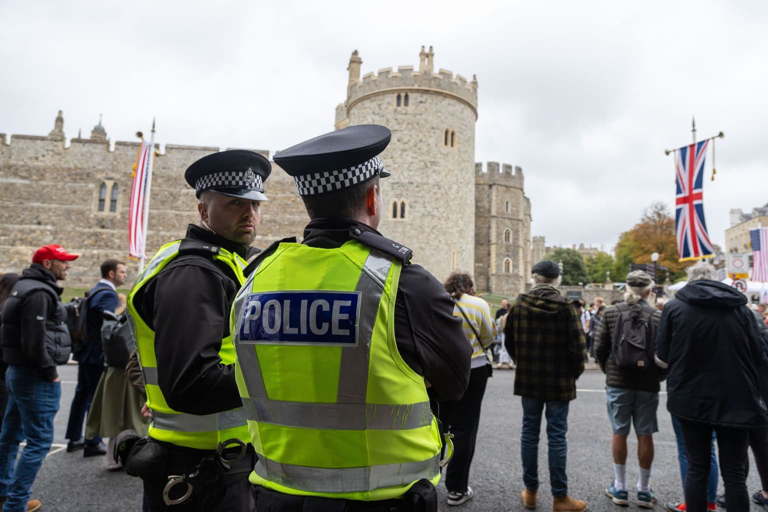 3 people arrested on suspicion of spying for Russia in UK