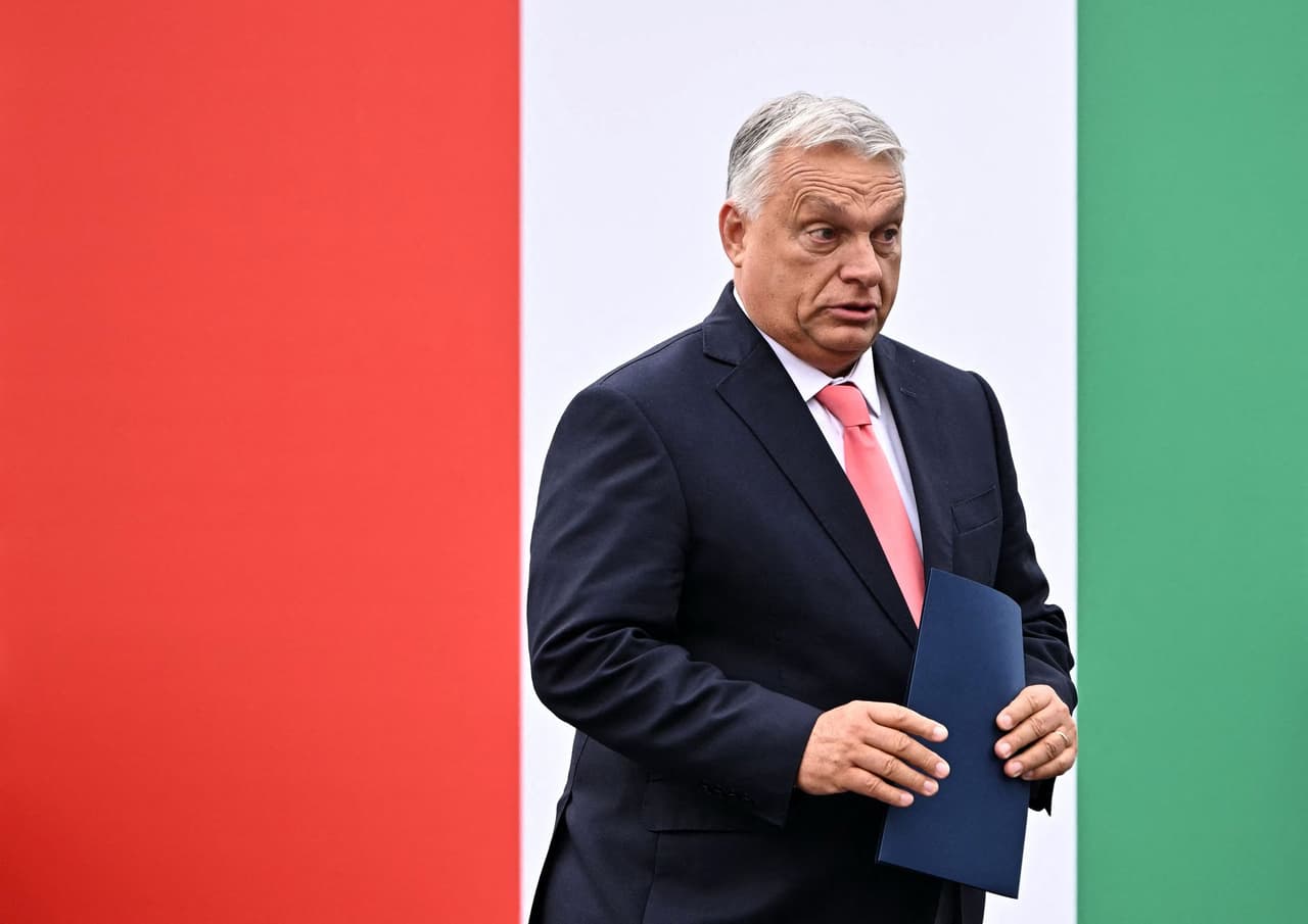 'Taking hostages and stealing money' — Sybiha says Hungary detained Ukrainian bank employees with cash shipments