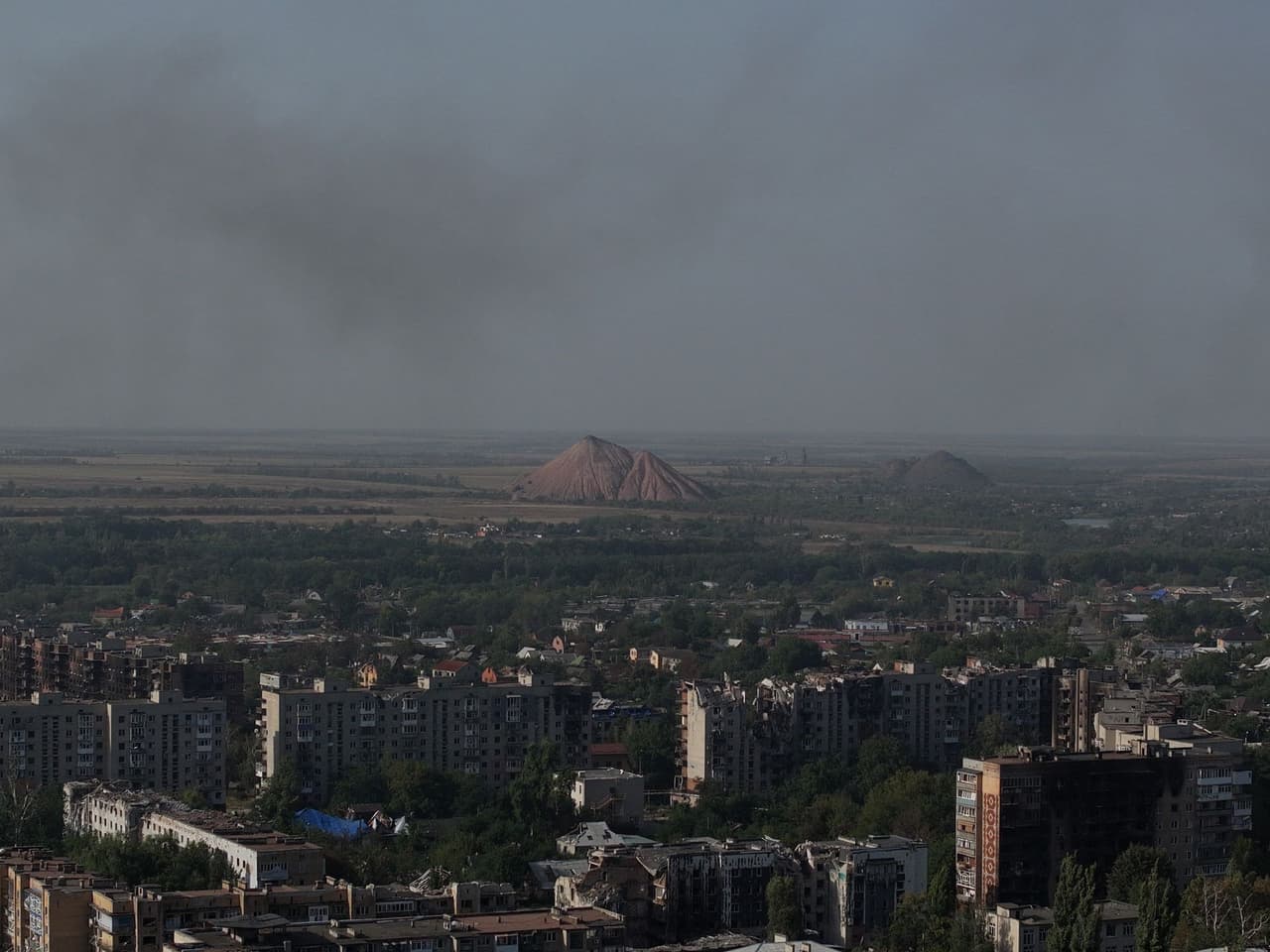 Ukraine’s defense of Pokrovsk on a knife-edge as high command resists calls to withdraw