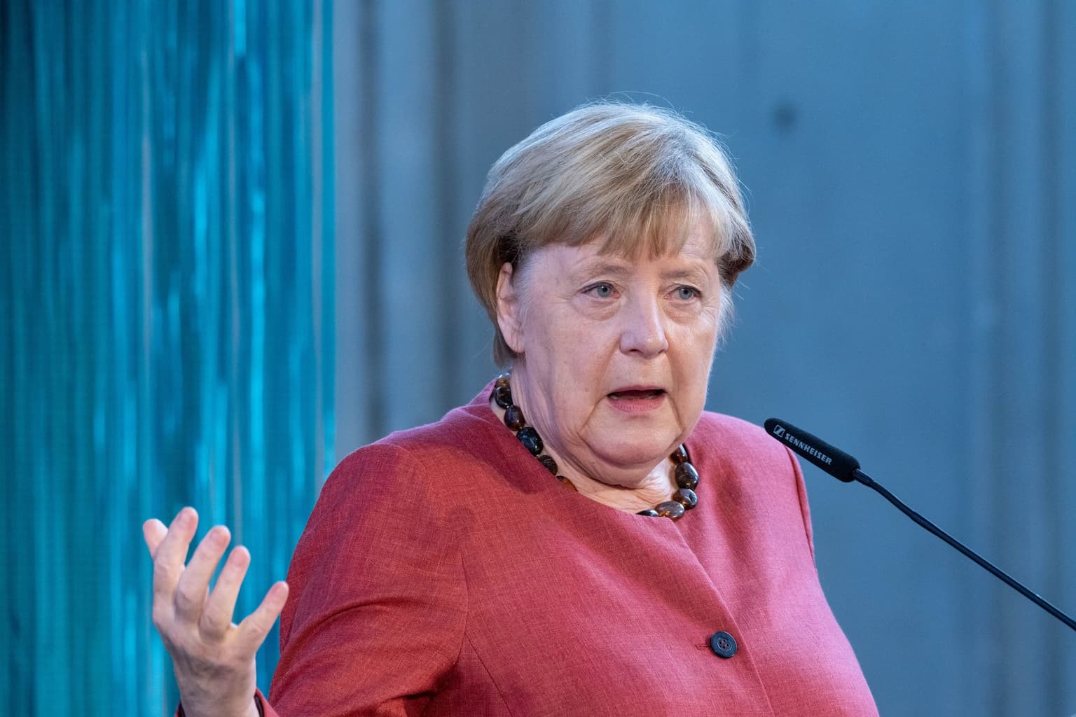 Poland, Lithuania reject Merkel's claim they 'did not support' EU unity on Russia