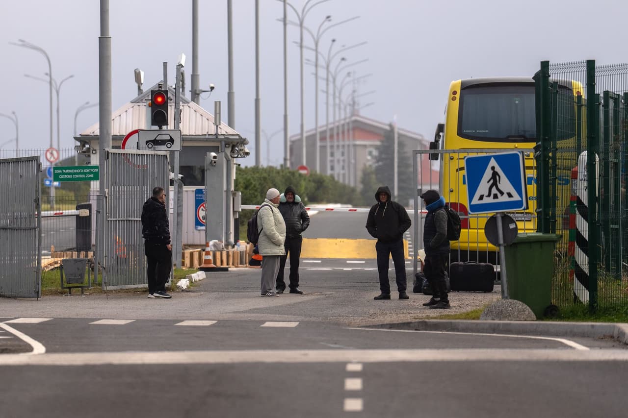 Russia to halt multiple railway checkpoints on borders with Finland, Estonia, Latvia