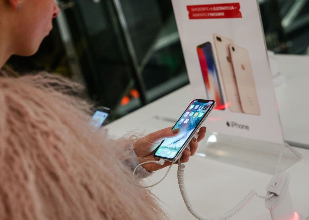 Ukraine’s authorities confront electronics retailers over smuggled iPhones in contraband crackdown