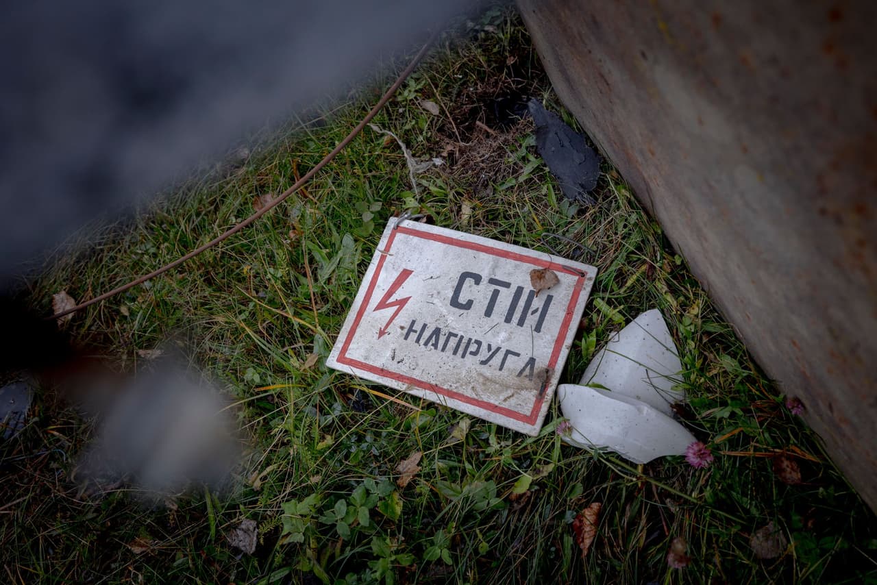 Russian attack on Chernihiv leaves 6,000 without power, sparks fires