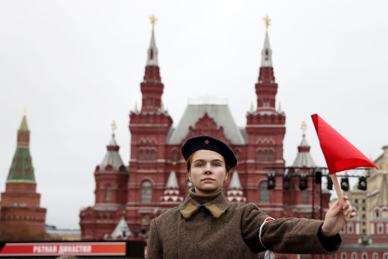 Russia's air defenses are wide open — there's just one problem for Ukraine