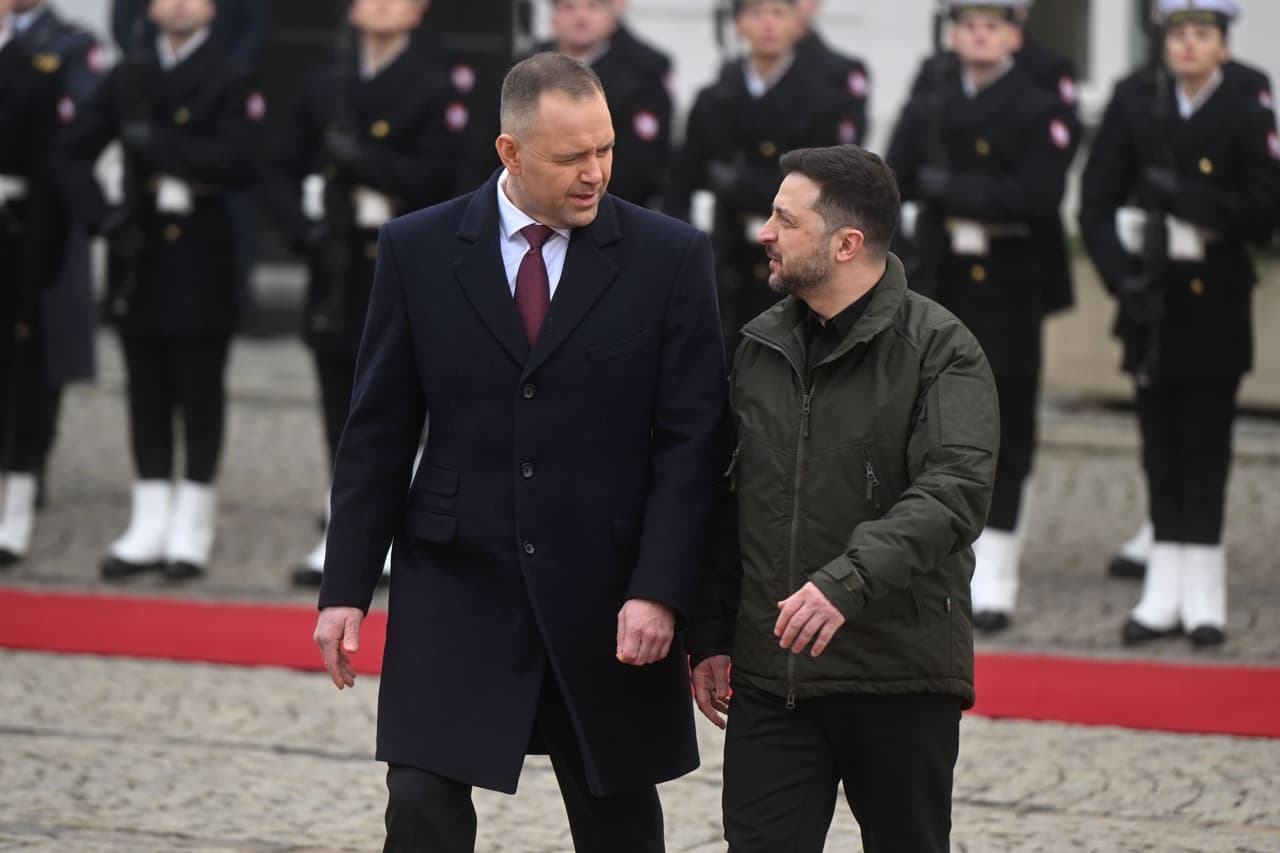 Zelensky, Poland's Nawrocki meet in Warsaw for first time